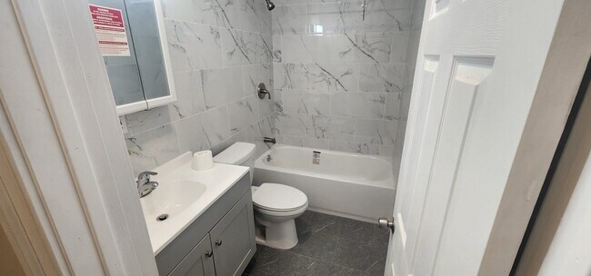 Foto del edificio - 5664 Blakemore St