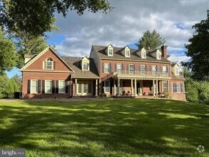 Building Photo - 9140 Goshen Valley Dr