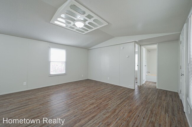 Building Photo - 2 br, 2 bath House - 5283 Beverly Drive