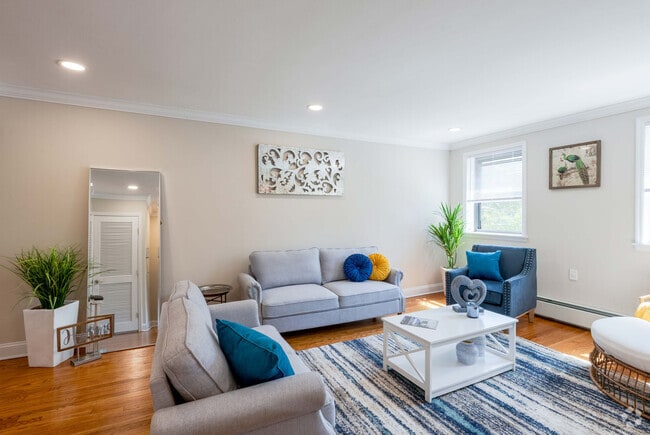 Building Photo - Englewood Village, LLC