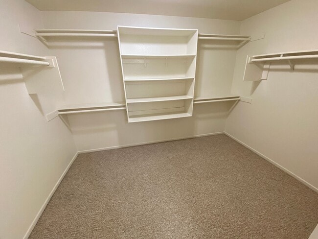 Foto del edificio - Beautiful 3 Bedrooms in Granite Hills