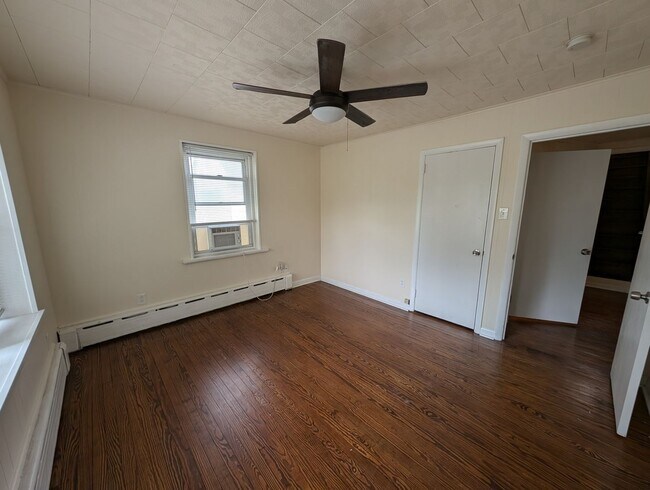 Foto del edificio - 4 Bed 1.5 Bath Home in Gilbertsville