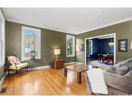 Building Photo - 21 Pillsbury Ln