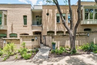 Building Photo - 3718 Bridle Path
