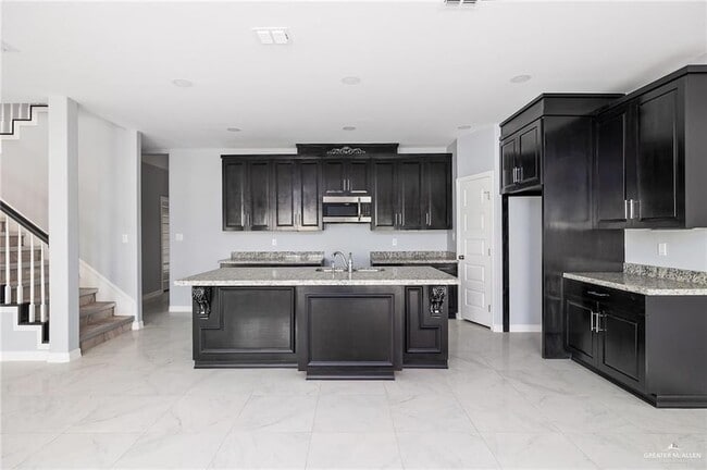 Building Photo - 5307 N Crown Point