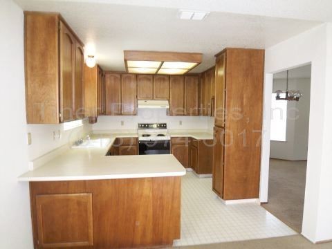 Foto del edificio - Spacious Two Story Home in Charming Neighb...