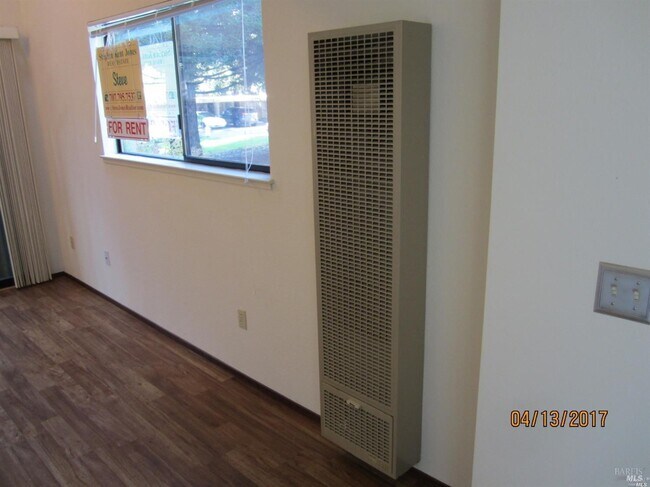 Foto del edificio - 1939 Windmill Cir