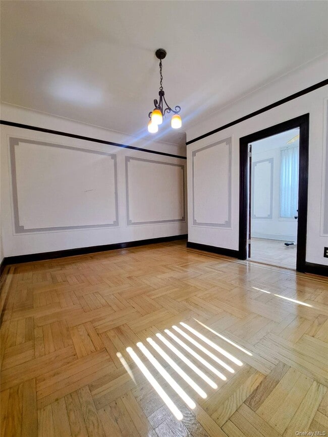 Foto del edificio - 88-39 82nd Ave