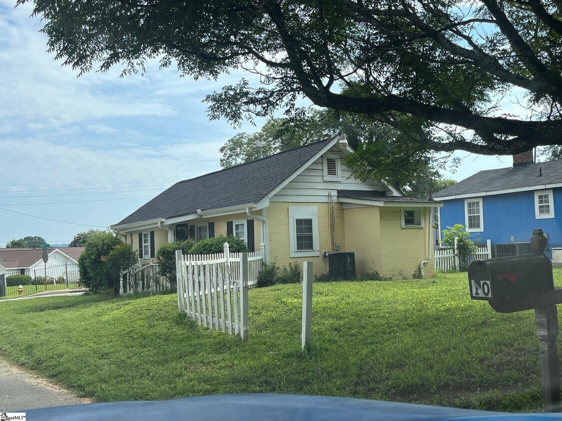 Primary Photo - 111 Pack St