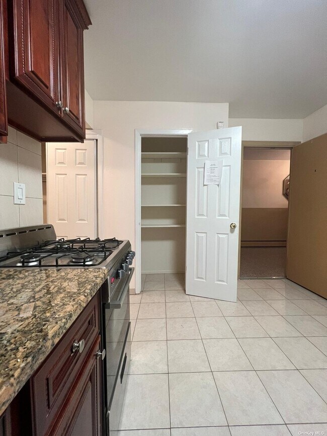 Foto del edificio - 23-37-37 37th St