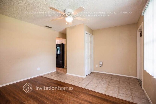 Foto del edificio - 9064 Hamlin Rd W