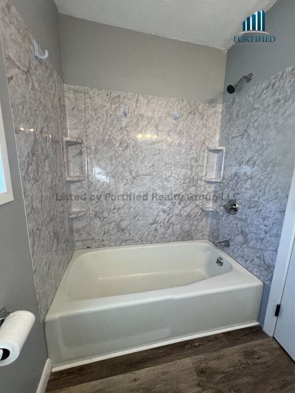 Foto del edificio - 2352 S Main St