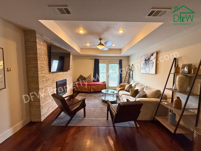 Building Photo - Modern 4-Story Condo in the Heart of Deep Ellum with Rooftop Deck & 2-Car Garage