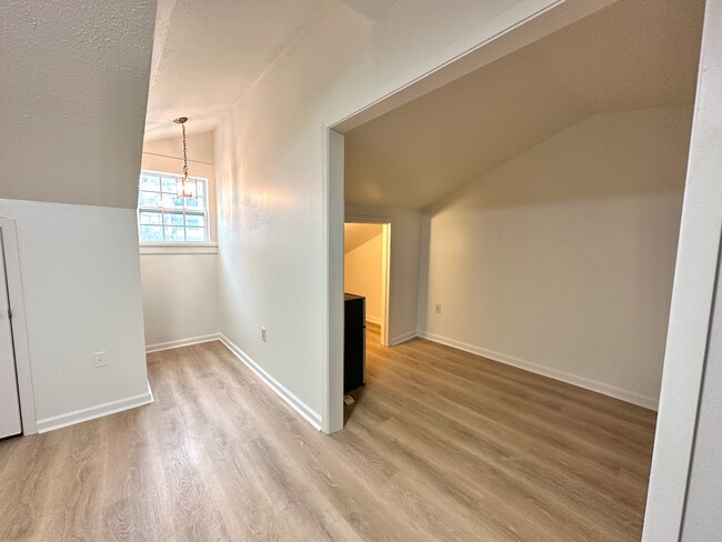 Foto del edificio - Garden District Studio Apartment, All Utilities Included!