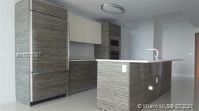 Foto del edificio - 460 NE 28th St