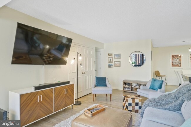 Photo - 3800 Fairfax Drive Unit 301 Apartments