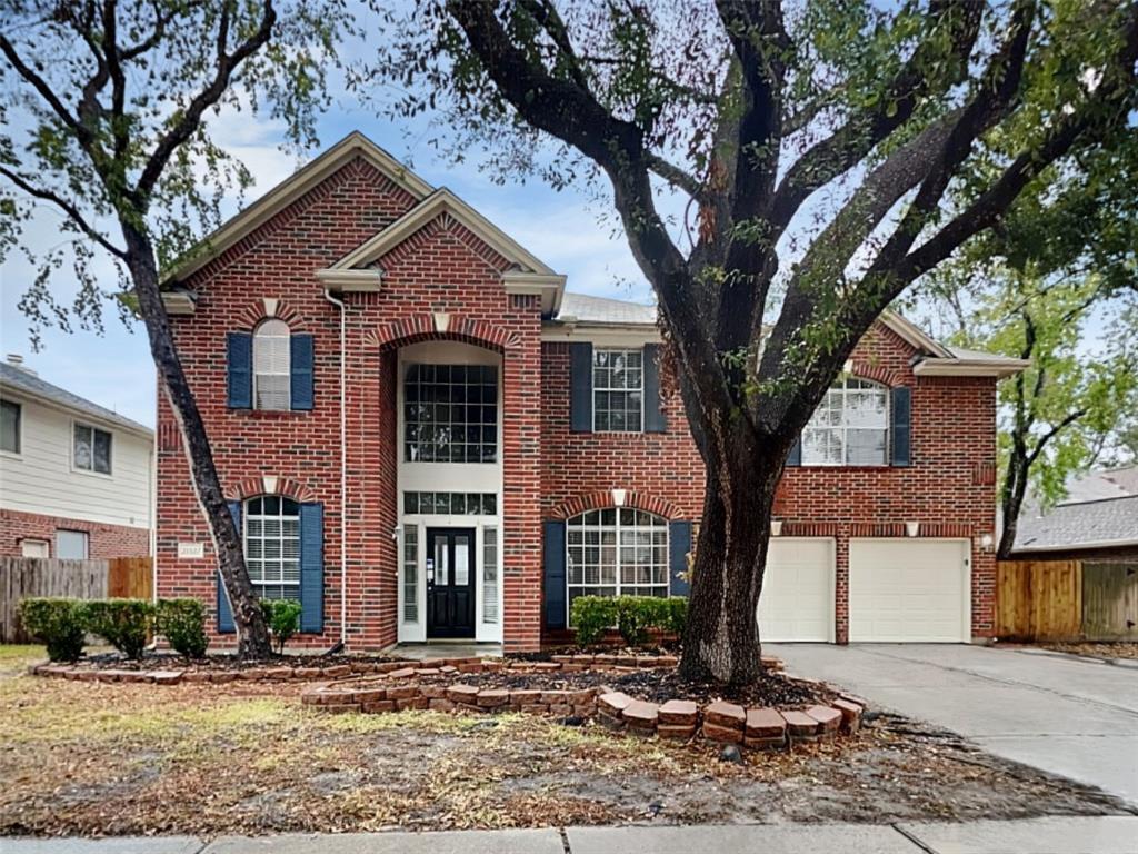 Foto principal - 21027 Deauville Dr