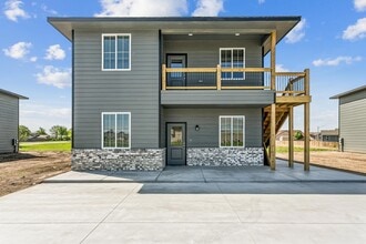 Building Photo - 105 Meadowbrook Dr