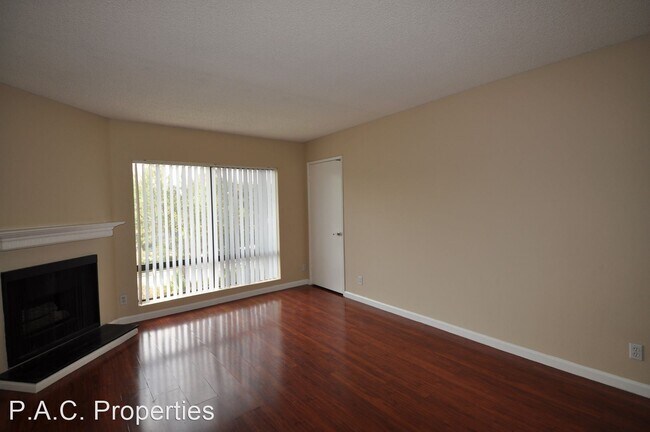 Foto del edificio - 1 br, 1 bath Apartment - 5400 Morella Aven...