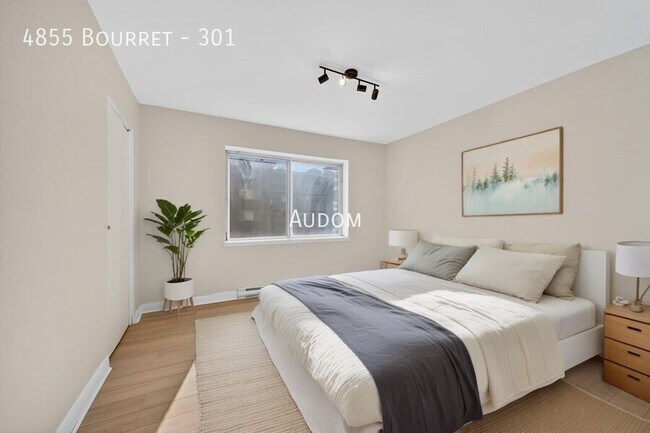 Photo du bâtiment - 4855 Av Bourret
