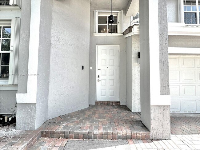 Foto del edificio - 16515 Ruby Lake