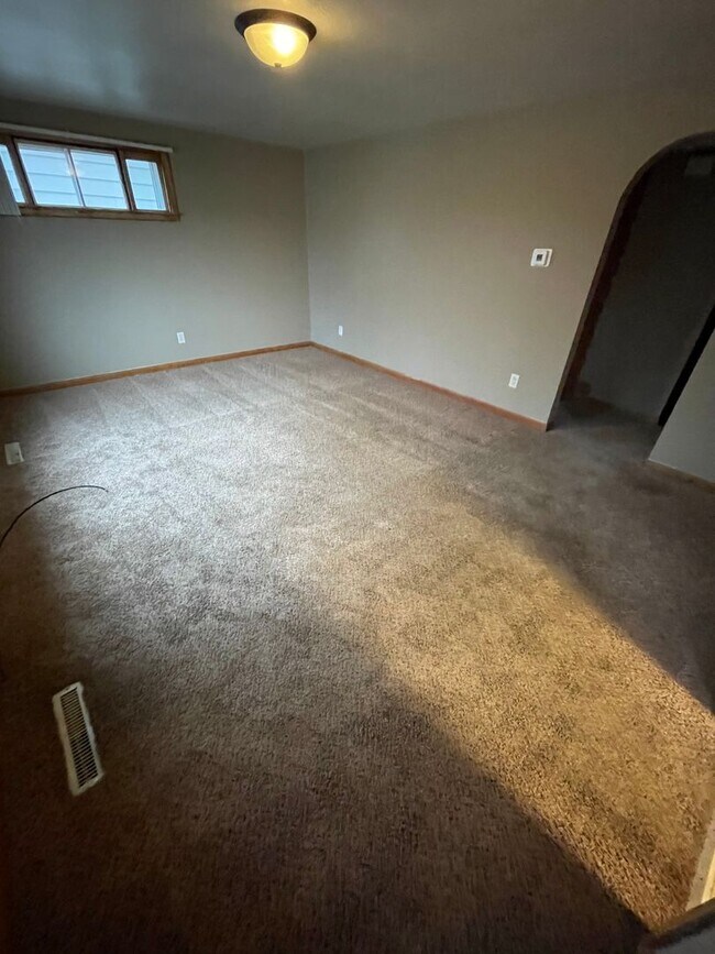 Foto del edificio - 706 2nd Ave NW