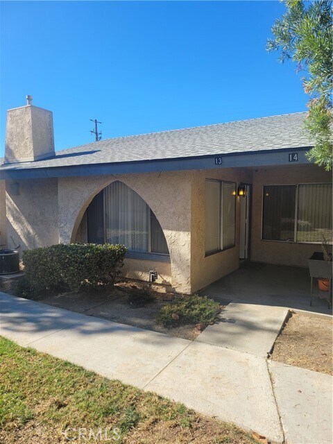 Primary Photo - 2891 Canyon Crest Dr