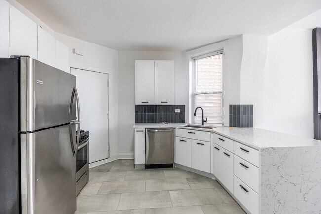 Foto del edificio - 1841 N Kedzie Ave