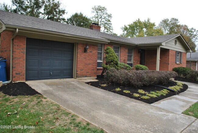 Building Photo - 12011 Brookmoor Dr