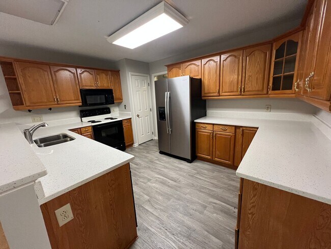 Building Photo - 4 Bedroom 2.5 Bathroom House for rent in Cary NC