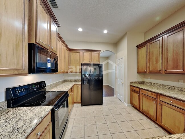 Building Photo - 700 Porto Cristo Ave