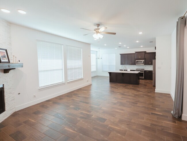 Foto del edificio - 4104 Willow Grove Ave