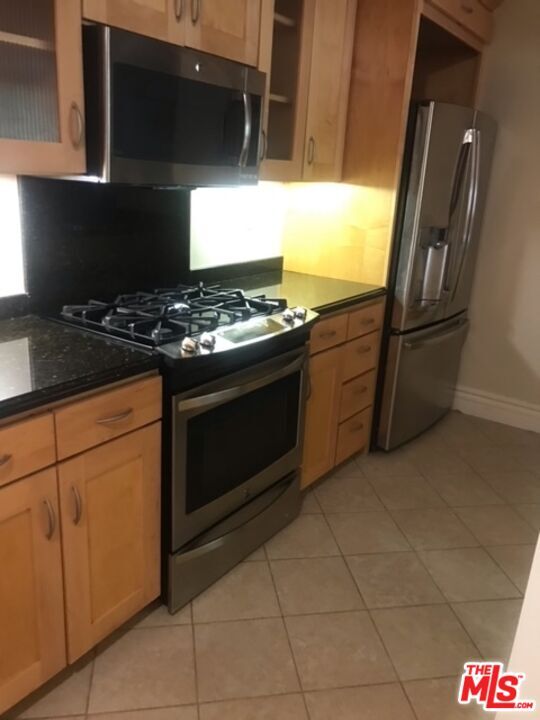 Foto del edificio - 1658 Camden Ave