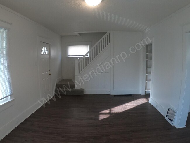 Building Photo - 4225 S Calhoun St