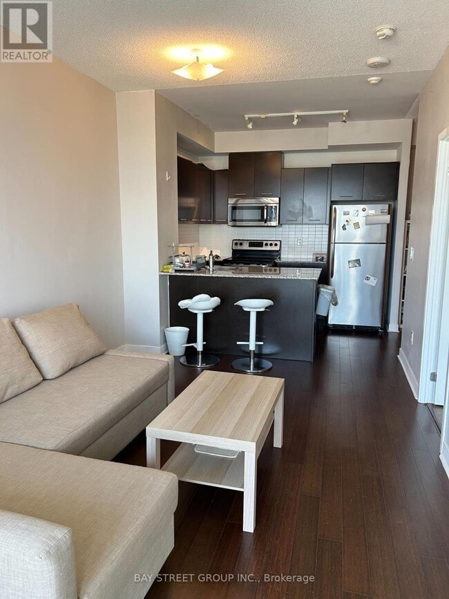 Building Photo - 360-1360 Square One Dr