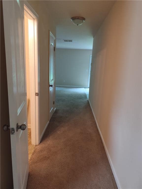 Foto del edificio - 5642 Laurel Ridge Dr