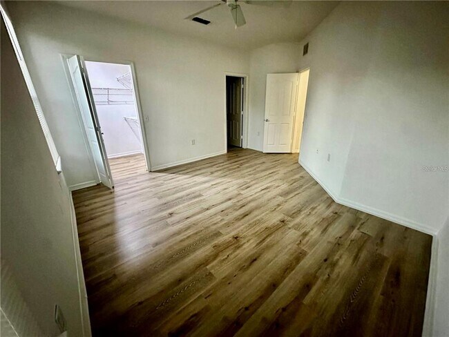 Foto del edificio - 6157 Metrowest Blvd