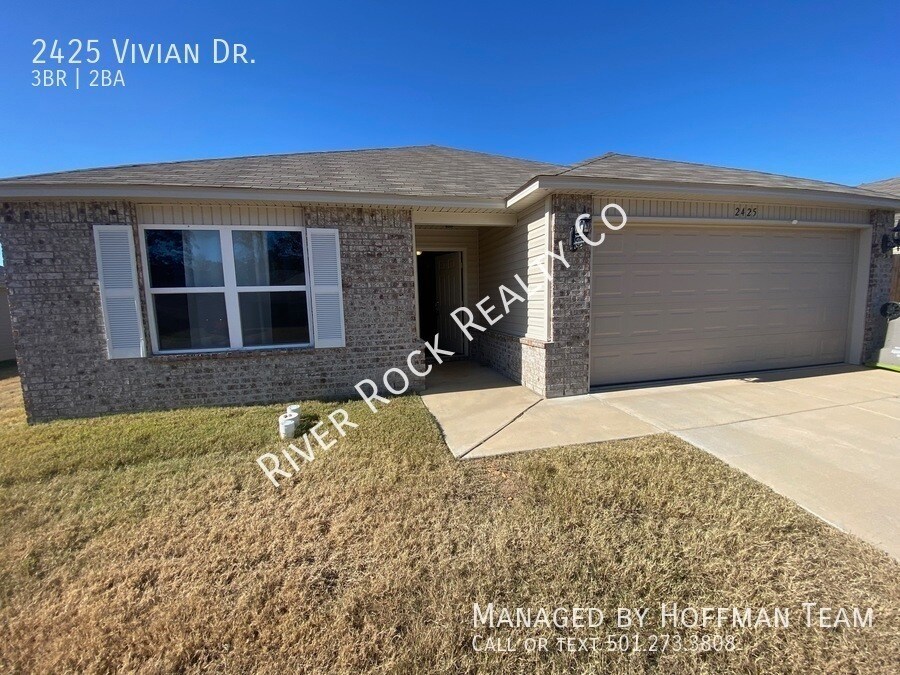 Primary Photo - 2425 Vivian Drive