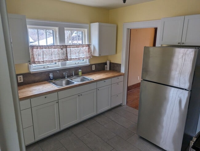 Foto del edificio - Cozy, Pet Friendly Northside Home