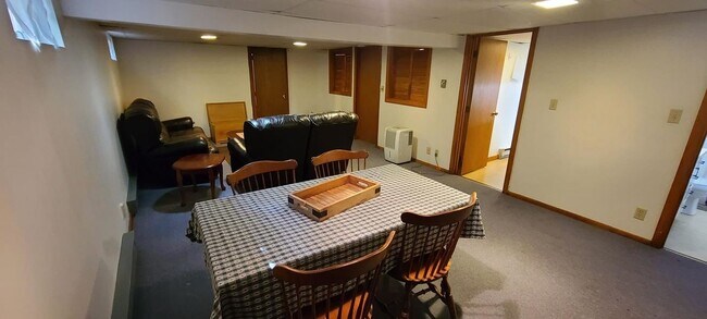 Foto del edificio - 69 Piscataqua Rd