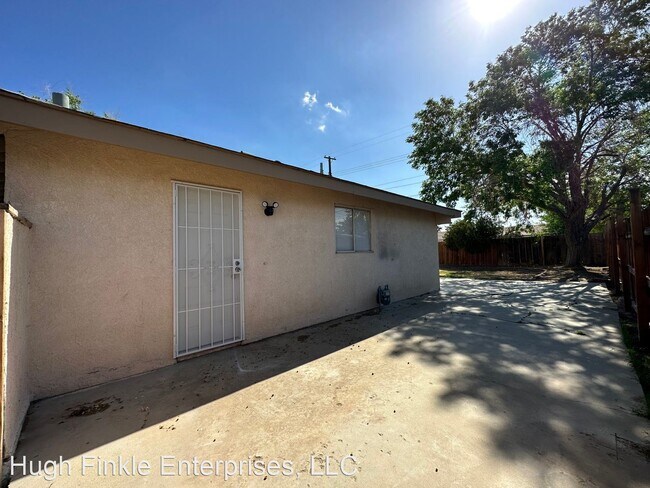 Foto del edificio - 4 br, 2 bath House - 45549 East 7th Street