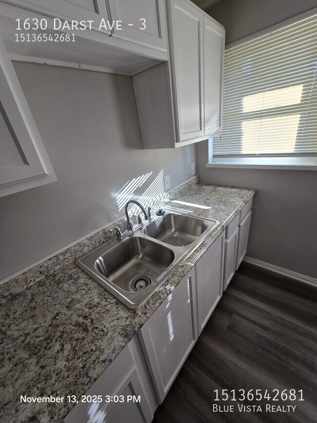 Foto del edificio - 1630 Darst Ave