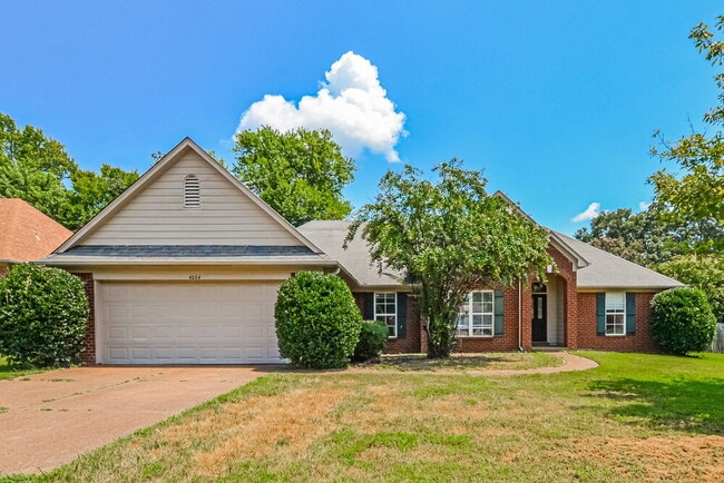 Building Photo - 4064 Sidlehill Dr