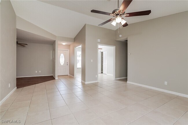 Foto del edificio - 15802 Key Grass Ln