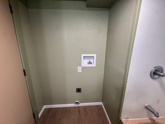 Building Photo - Cute and cozy 1 bed 1 bath