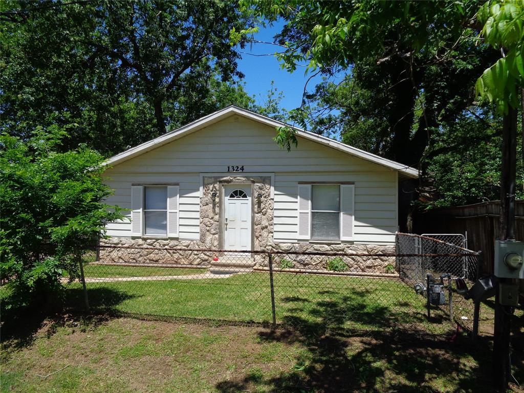 Primary Photo - 1324 E Kyle Rd