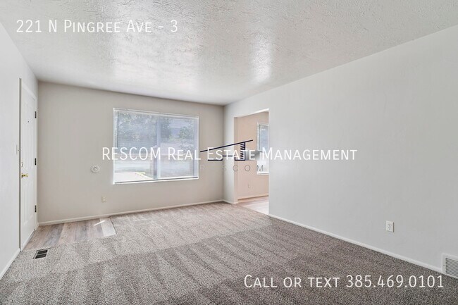 Foto del edificio - 221 N Pingree Ave