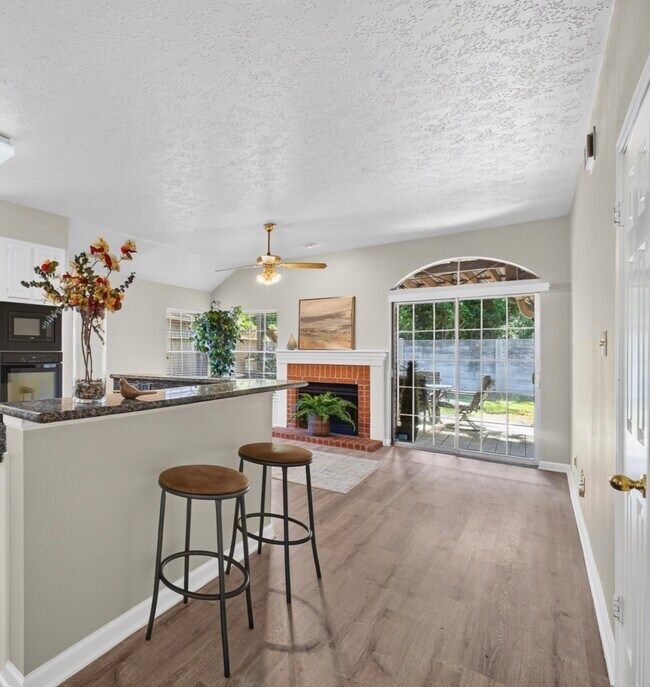 Foto del edificio - 4415 Echo Falls Dr
