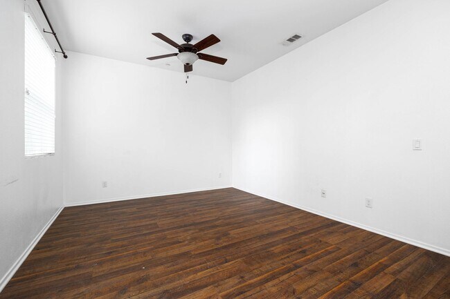 Building Photo - Now presenting this beautiful 3 bedroom to...