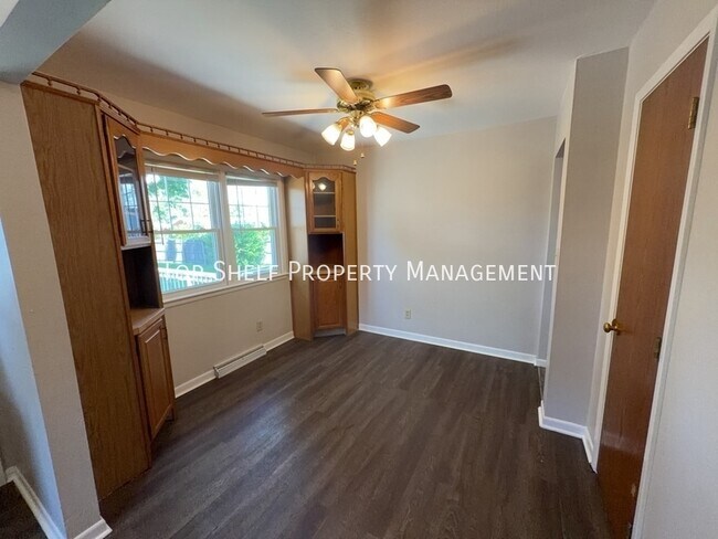 Foto del edificio - 514 SW Cherry St